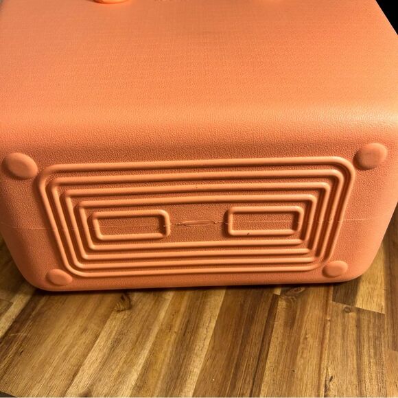 Rose Scalloped Versa Tote Coral - Picture 14 of 16